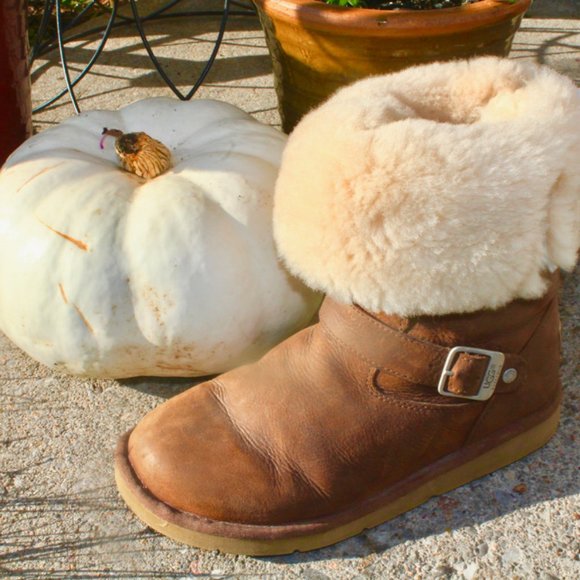 UGG (Sutter) Brown Size 8 Boot Weather Resistant - Picture 3 of 14